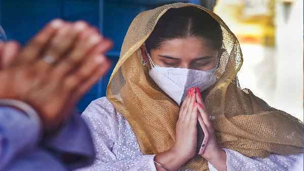 कोरोना की चपेट में आ गए कर्मचारी ? परिवार वालों की दिल खोलकर मदद कर रही हैं ये कंपनियां