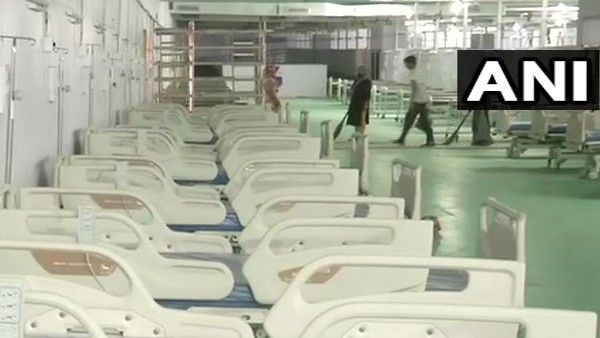 कोरोना संकट के बीच दिल्ली वालों को बड़ी राहत, रामलीला मैदान में आज से शुरू 500 ICU बेड का अस्पताल