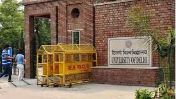 DU UG Admission Alert:दिल्ली यूनिवर्सिटी में एडमिशन प्रोसेस आज से शुरू, आवेदन से पहले ये डॉक्युमेंट रखें तैयार