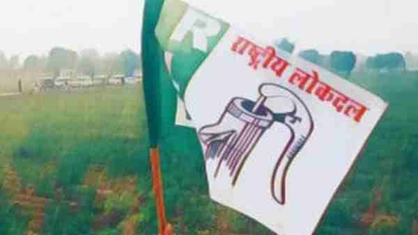 किसान आंदोलन ने आरएलडी को दी संजीवनी, BJP को सियासी तौर पर लगा झटका