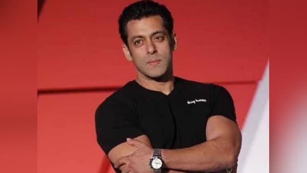 कोरोना संकट में 'भाईजान' ने फिर बढ़ाया मदद का हाथ, 25 हजार लोगों के बैंक अकाउंट में डालेंगे पैसे
