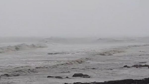Cyclone Yaas: दिल्ली समेत इन राज्यों में धूल भरी आंधी की आशंका, 27 जिलों में भारी बारिश का Alert