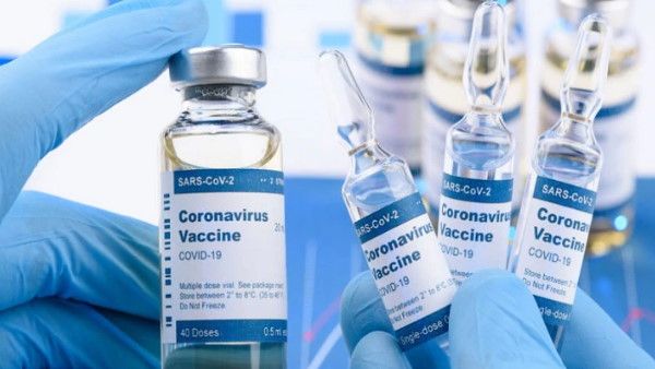 सुप्रीम कोर्ट में 9 राज्यों ने दायर किया हलफनामा, '18+ के लिए मई अंत तक वैक्सीन मिलने की उम्मीद कम'