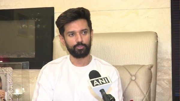 चिराग पासवान ने 'चाचा' की ताजपोशी को बताया अवैध, कहा- जरूरत पड़ी तो सुप्रीम कोर्ट जाऊंगा