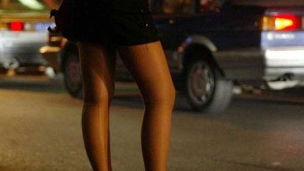 लॉकडाउन में नहीं मिला काम तो अभिनेत्रियों ने शुरू कर दी वेश्यावृत्ति, एक रात की कीमत थी 2 लाख रुपए