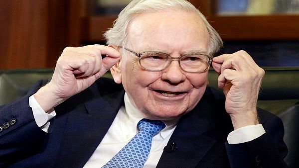 VIDEO : 'बाल कटवाने की जरूरत है ? नाई से कभी न पूछें' Warren Buffet ने 28 साल पहले ऐसा क्यों कहा ?
