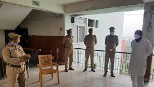 लखनऊ में प्रदर्शन से पहले कांग्रेस प्रदेश अध्‍यक्ष अजय कुमार लल्‍लू नजरबंद, फोर्स तैनात