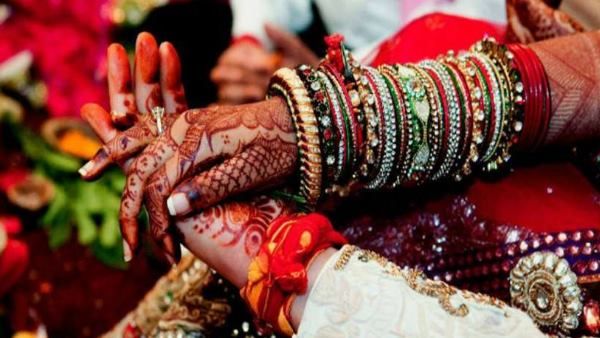 गुटखा चबा रहे दूल्‍हे को देख दुल्‍हन ने शादी से क‍िया इनकार, बोली- ऐसे इंसान के साथ नहीं रह सकती हूं