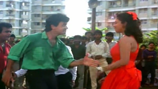 आमिर खान की इस शरारत से आग-बबूला हो गई थीं माधुरी दीक्षित, हॉकी लेकर दौड़ी थीं मारने