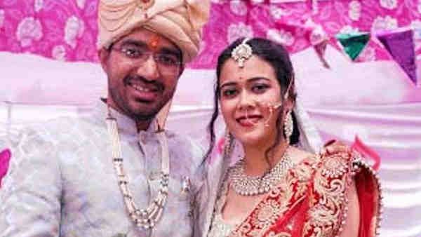 101 रुपए का शगुन लेकर IAS अफसर ने मनीषा संग लिए सात फेरे, बारात में शामिल हुए 11 लोग