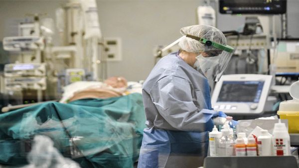 #ICUdiary : कोरोना ICU वॉर्ड में ड्यूटी करने वाली डॉक्टर की आपबीती