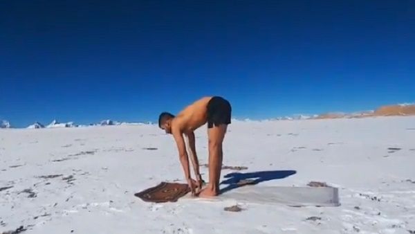 लद्दाख में 18 हजार फीट की ऊंचाई पर ITBP के जवान ने किया योग, वीडियो आया सामने