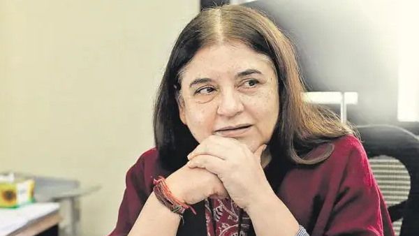 कुत्ते के साथ क्रूरता का वीडियो वायरल होने के बाद मेनका गाँधी ने बंद किया अपना एनिमल सेंटर