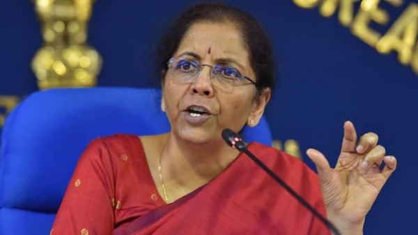 रुपये के बाद सोने का बाजार भी धड़ाम, भारत सरकार क्यों चाहती है, लोग कम खरीदें सोना?