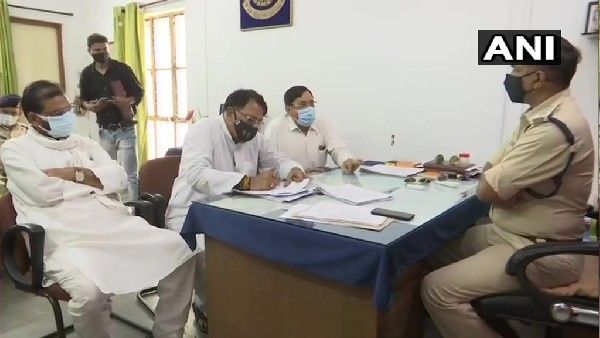 MP: भोपाल पुलिस में कांग्रेस नेता ने दर्ज कराई 'राम जन्मभूमि घोटाले' पर शिकायत, मंदिर के लिए दिया था दान