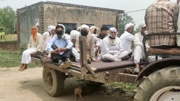 यूपी के शामली में प्रधान के उत्पीड़न से पलायन का क्या है मामला