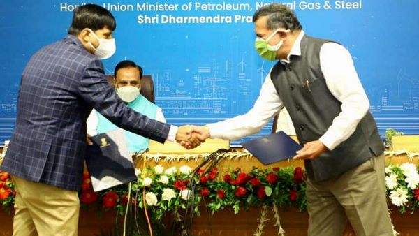 गुजरात रिफाइनरी शुरू करेगी पहला हाइड्रोजन गैस प्रॉडक्शन प्लांट, IOC से सरकार का 24000 करोड़ का MoU