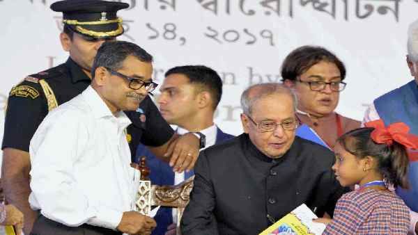 प्रणव मुखर्जी के बेटे अभिजीत मुखर्जी के पहले इन दिग्गज नेताओं ने भी छोड़ा है कांग्रेस का हाथ