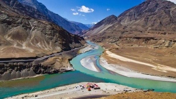 दलाई लामा का जन्मदिन मना रहे भारतीय ग्रामीणों का चीनी नागरिकों ने किया विरोध, LAC के करीब आकर दिखाए बैनर