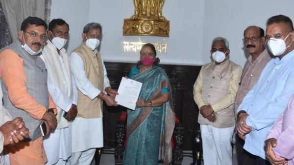 उत्तराखंड के मुख्यमंत्री तीरथ सिंह रावत का पद से इस्तीफा, बीजेपी ने विधायक दल की बैठक बुलाई