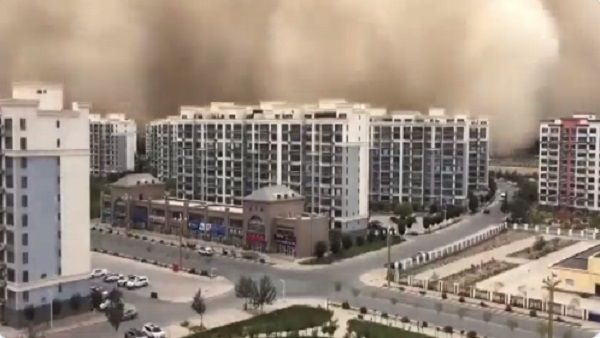 China City Dunhuang : चीन के इस शहर में अचानक उठा 300 फीट ऊंचा रेतीला तूफान, वीडियो में दिखा खौफनाक मंजर