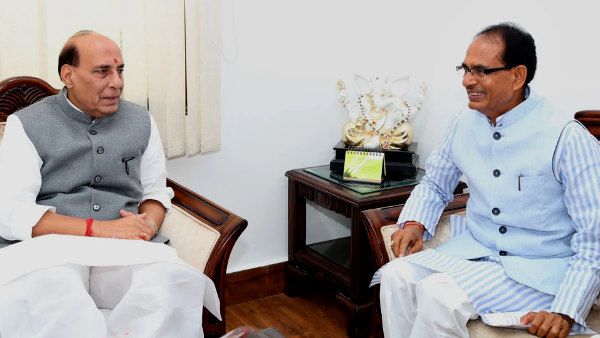 सीएम शिवराज सिंह चौहान की रक्षामंत्री से जबलपुर डिफेंस क्लस्टर के मुद्दे पर बात