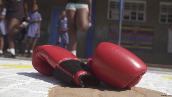 मुक्केबाजी से अपनी तकदीर बदलती लड़कियां