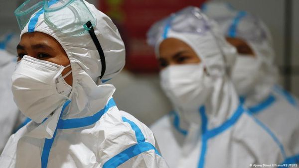 ग्रीन पीपीई: कोविड-19 प्लास्टिक कचरे के पहाड़ से ऐसे निपटना होगा