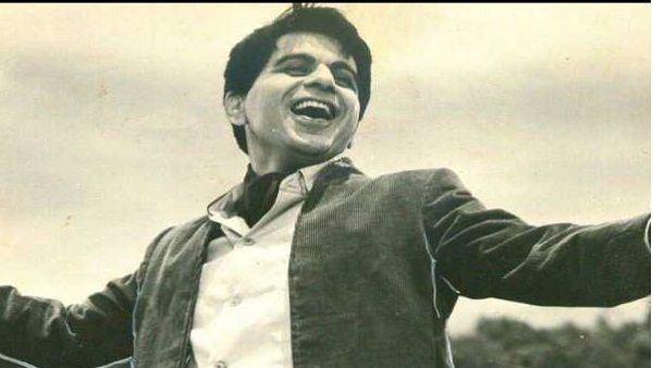 Dilip Kumar Death Anniversary: किसके डर से दिलीप कुमार ने बदला था अपना नाम? जानिए नाम बदलने की असल वजह