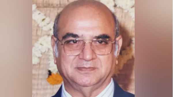 बॉलीवुड को फिर लगा बड़ा सदमा, हॉरर फिल्मों के बादशाह 