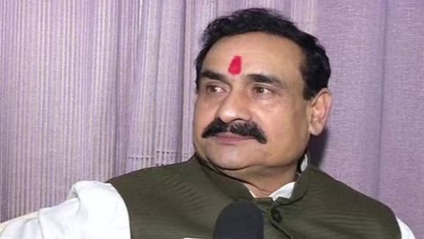 मध्य प्रदेश के गृहमंत्री नरोत्तम मिश्रा ने कमलनाथ पर कसा तंज, कहा-कांग्रेस में हो रही कबीलों की लड़ाई