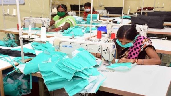 कोविड महामारी के बीच महिला स्वयं सहायता समूहों को मिला 3,500 करोड़ रुपये का सरकारी कारोबार