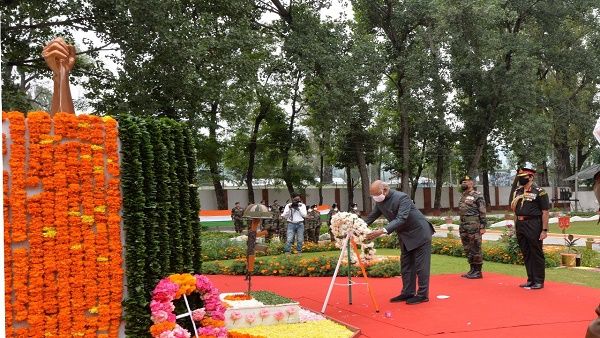 लद्दाख में खराब मौसम के कारण राष्ट्रपति की द्रास यात्रा रद्द, अब बारामूला में शहीदों को देंगे श्रद्धांजलि