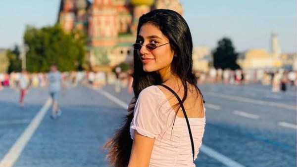 प्रिया प्रकाश वारियर से फैन ने पूछा- आप किस धर्म को मानती हैं? एक्ट्रेस का जवाब दिल जीत लेगा