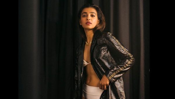 न्यूड सीन को लेकर ट्रोलिंग झेल रहीं राधिका ने शेयर की हद दर्जे की बोल्ड तस्वीरें, अंतर्वस्त्रों में आईं नजर
