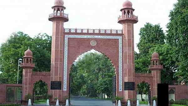 कल्याण सिंह के निधन पर शोक व्यक्त कर घिरे AMU के कुलपति, छात्रों ने विरोध में चिपकाए पोस्टर