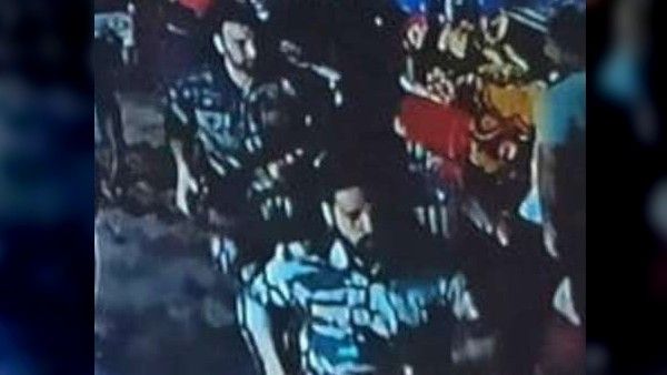 VIDEO: जम्मू स्टेशन के पास सैन्य वर्दी में दिखे दो संदिग्ध, पोल खुलते ही मौके से हुए फरार