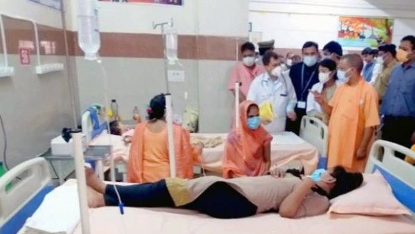 फिरोजाबाद: बैठक में बोले सीएम योगी- क्या कर रहीं थी CMO, शासन तक क्यों नहीं भेजे हालात?