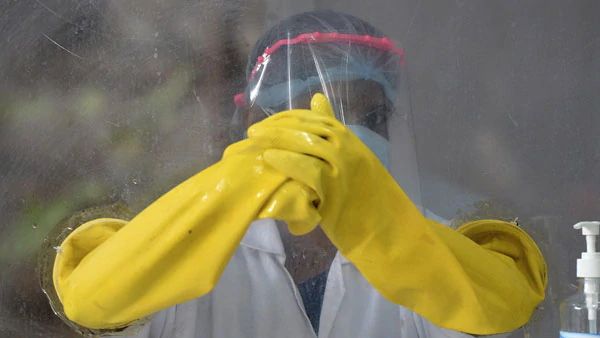 कोरोना वायरस: 6 देशों में फैला खतरनाक C.1.2 स्ट्रे्न, वायरस में एंटीबॉडीज को चकमा देने की क्षमता