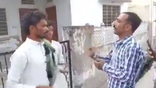 'पाकिस्तान जा, वहीं भीख मिलेगी', मुस्लिम भिखारी की बेरहमी से पिटाई का सामने आया VIDEO