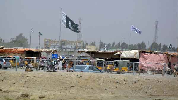 क्यों 'तालिबान' के आते ही पाकिस्तान में उठने लगे हैं महिला सुरक्षा पर सवाल ?