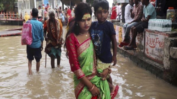 Weather Alert: देश के तीन राज्यों में 14 अगस्त तक भारी बारिश की आशंका, जानें दिल्ली के मौसम का हाल