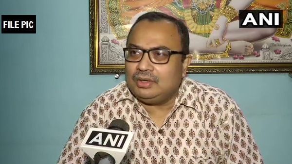 शारदा घोटाला: चार्जशीट में TMC महासचिव का नाम, केंद्र पर किया पलटवार