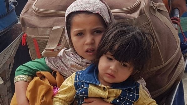 अफगानिस्तान में एक करोड़ बच्चे भूख से मरने के कगार पर पहुंचे, मदद की फौरन जरूरत, कैसे खिलाएगा तालिबान?