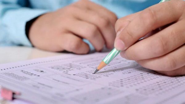 MHT CET 2021: बॉम्बे हाईकोर्ट ने रद्द की सीईटी परीक्षा, कोरोना के चलते लिया फैसला