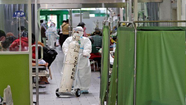 अमेरिका में डेल्टा वैरिएंट ने मचाई तबाही, ऑक्‍सीजन संकट से जूझ रहा यूएस