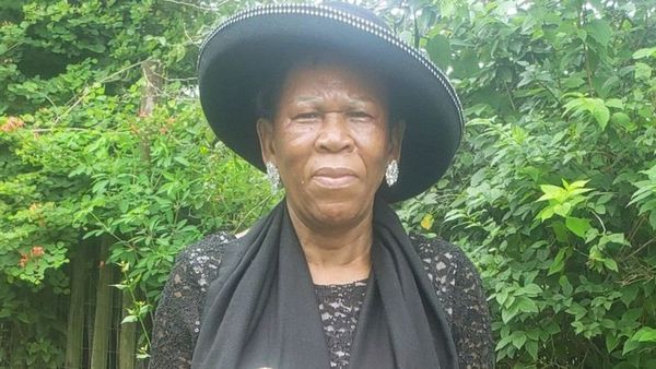 एग्नेस सिथोल: दक्षिण अफ़्रीका की हज़ारों काली महिलाओं के लिए कैसे बनीं हीरो?