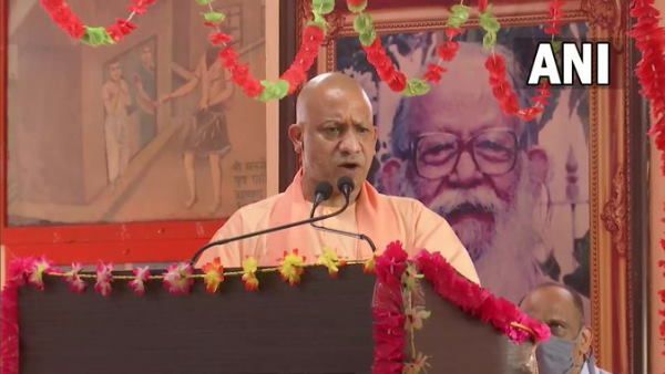 CM योगी ने लखनऊ में की 'निर्भया-एक पहल' कार्यक्रम की शुरुआत, बोले- हर थाने में होगी महिला डेस्क