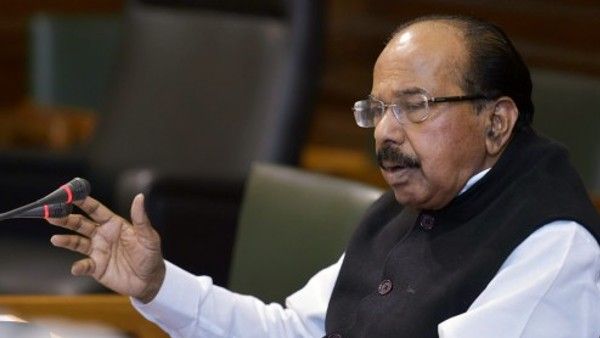 वीरप्प मोइली ने खुद को G-23 से बताया अलग, कहा- कुछ कांग्रेस नेता कर रहे इस ग्रुप का दुरुपयोग