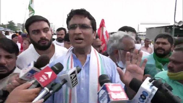भारत बंद का समर्थन करने आए दिल्ली कांग्रेस चीफ को किसानों ने वापस भेजा, बोले- ये सियासी मंच नहीं
